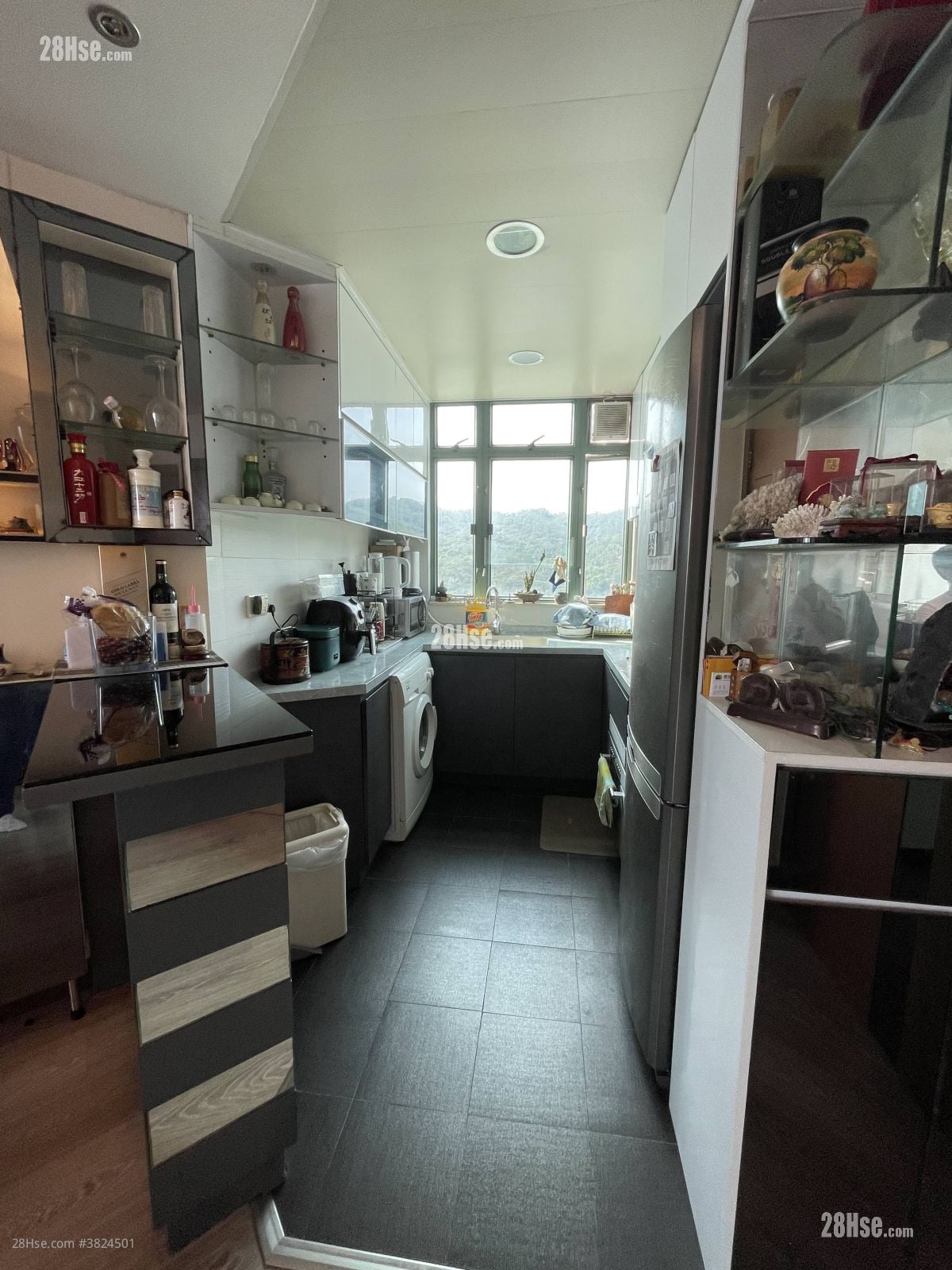 浪翠園 售盤 3 房 , 2 浴室 747 平方呎