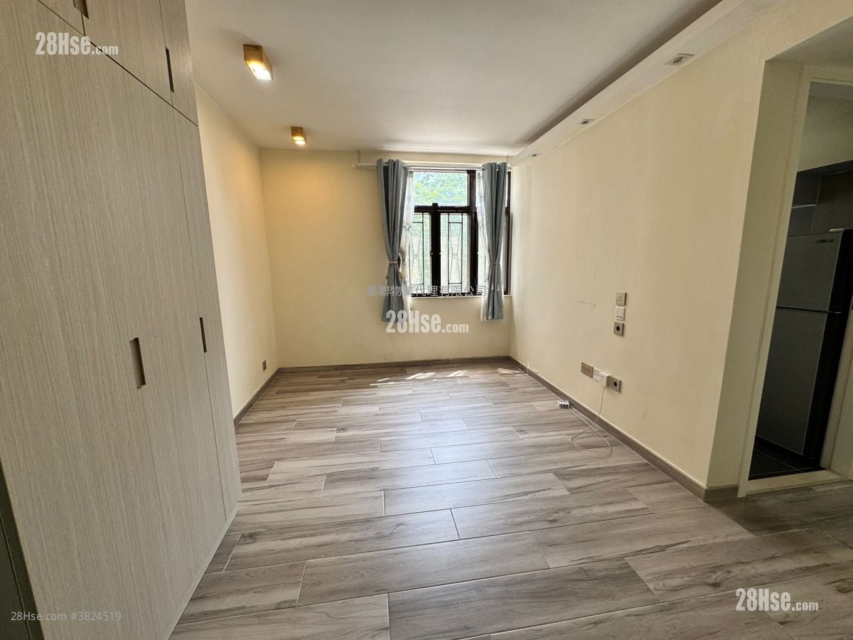 Luk Yeung Sun Chuen Sell 2 Bedrooms 445 ft²