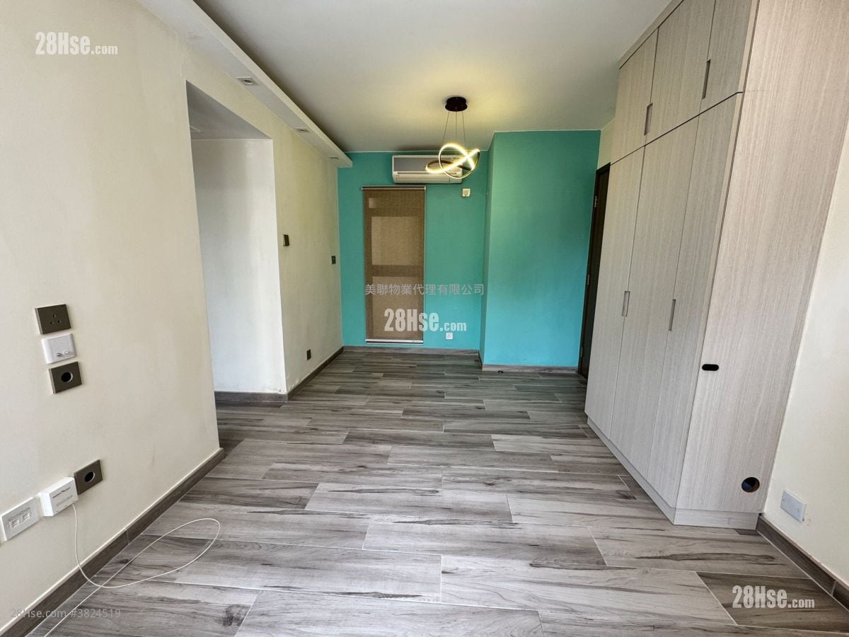 Luk Yeung Sun Chuen Sell 2 Bedrooms 445 ft²
