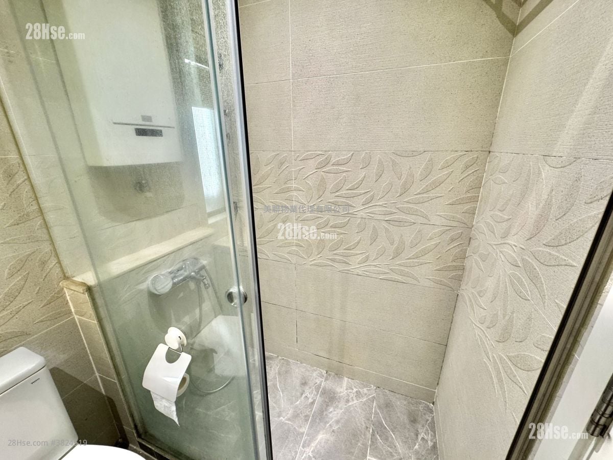 Luk Yeung Sun Chuen Sell 2 Bedrooms 445 ft²