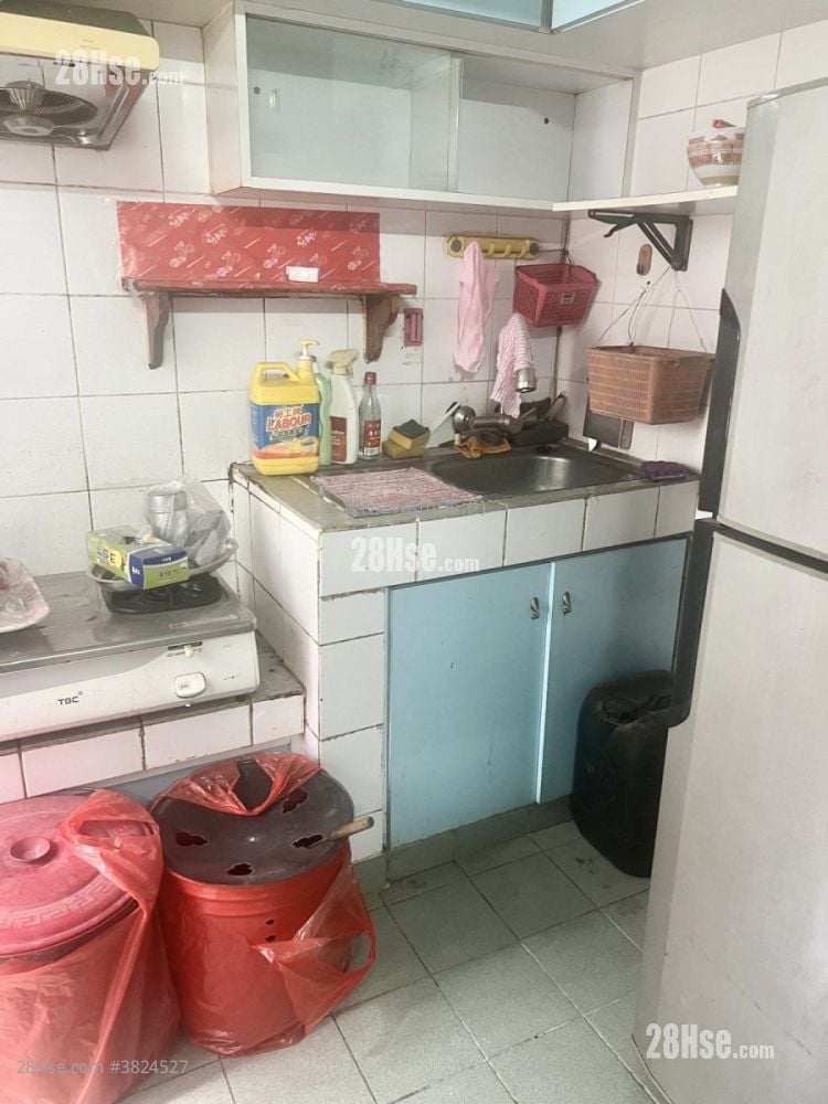 黄大仙下邨 售盘 2 房 , 1 浴室 385 平方尺