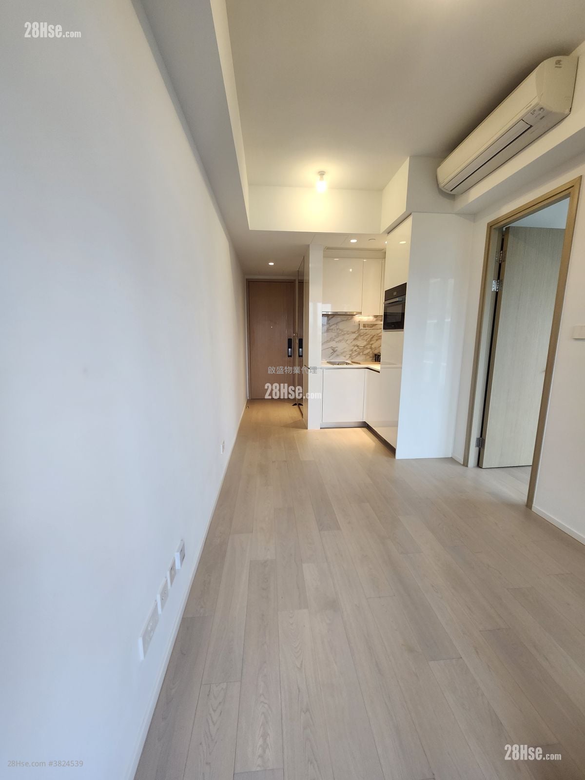 Double Coast 租盤 1 房 , 1 浴室 320 平方呎