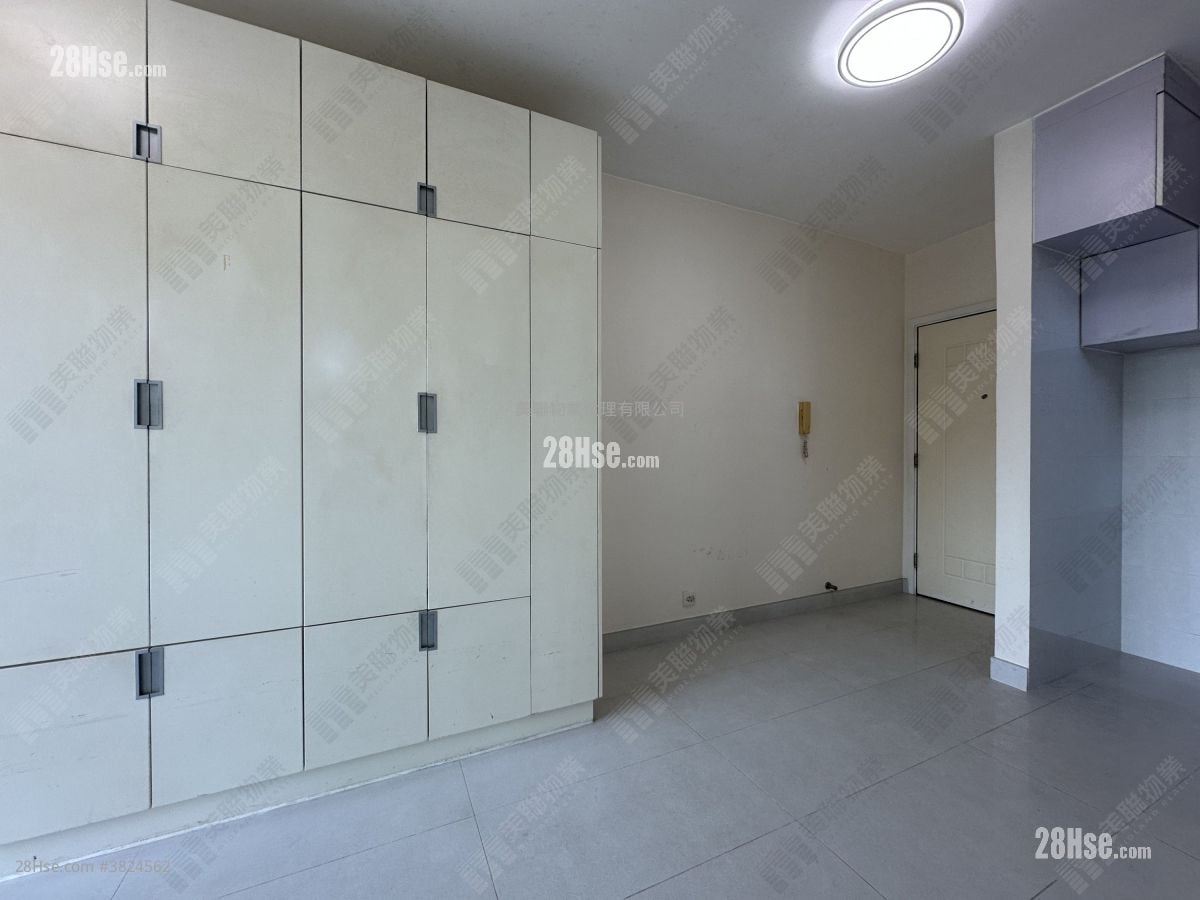 Parkview Court Sell 1 Bedroom 292 ft²