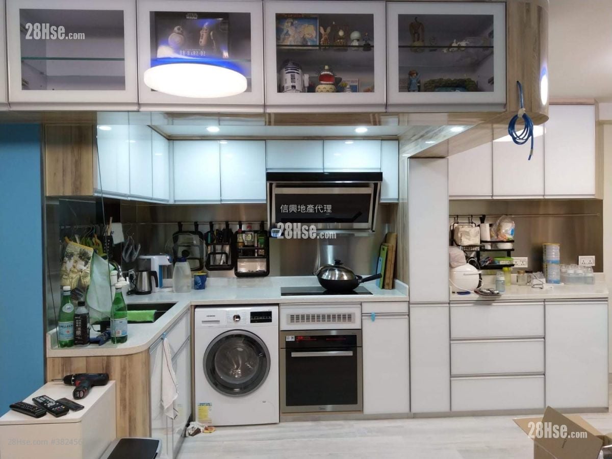 Harbour Place Sell 3 Bedrooms 590 ft²