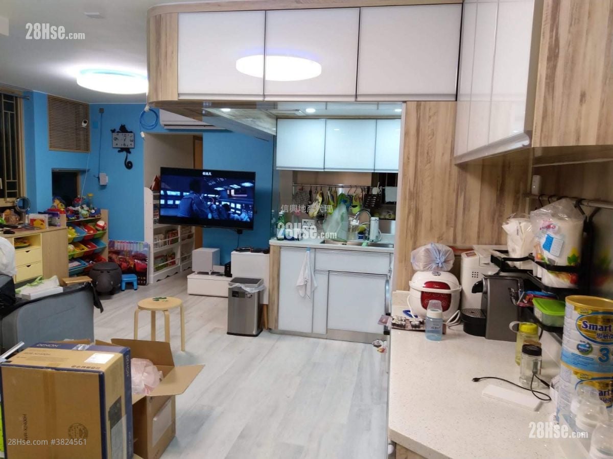 Harbour Place Sell 3 Bedrooms 590 ft²