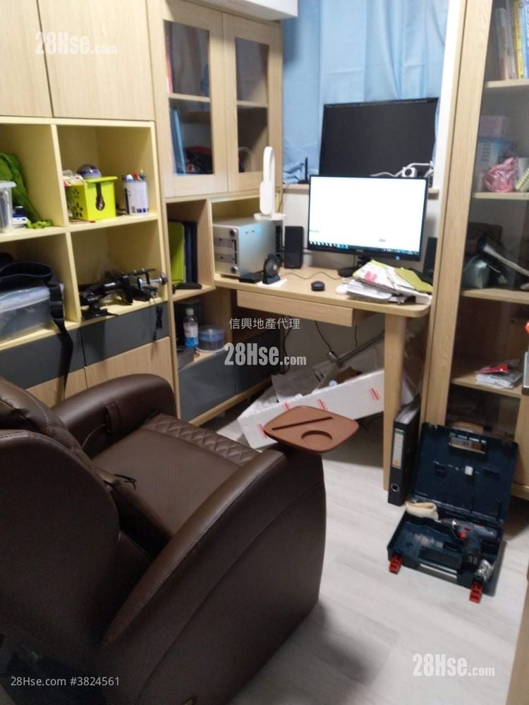 Harbour Place Sell 3 Bedrooms 590 ft²