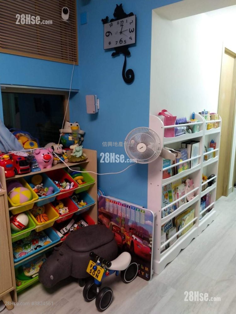 Harbour Place Sell 3 Bedrooms 590 ft²