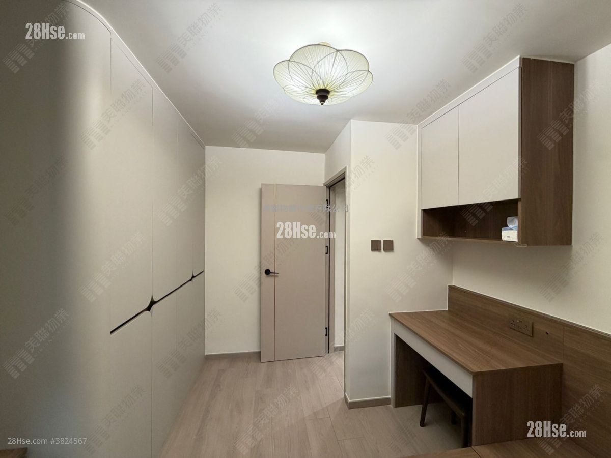 Siu Hong Court Sell 3 Bedrooms , 1 Bathroom 568 ft²