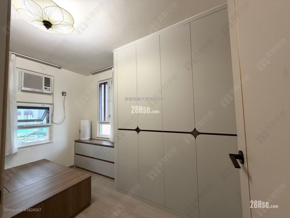 Siu Hong Court Sell 3 Bedrooms , 1 Bathroom 568 ft²