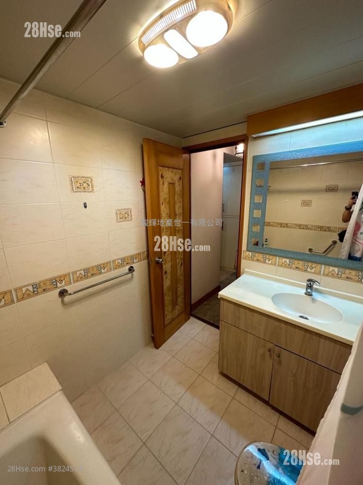 百安大厦 售盘 3 房 , 1 浴室 665 平方尺