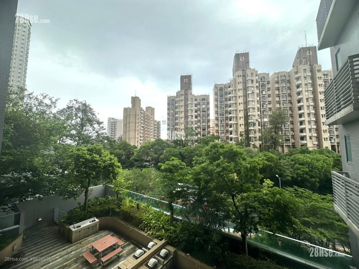 South Crest Sell 3 Bedrooms , 2 Bathrooms 928 ft²