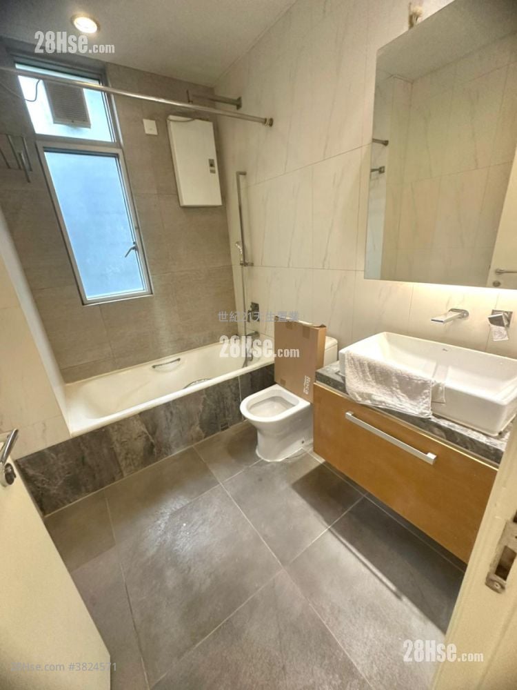 South Crest Sell 3 Bedrooms , 2 Bathrooms 928 ft²