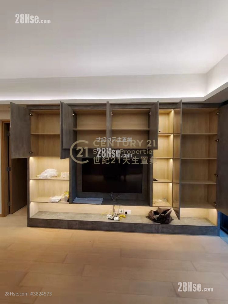 The Bloomsway Sell 4 Bedrooms , 2 Bathrooms 1,215 ft²