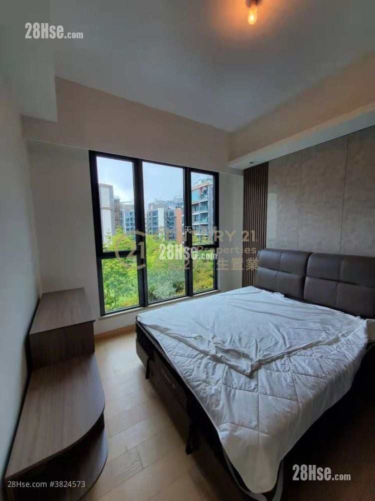 The Bloomsway Sell 4 Bedrooms , 2 Bathrooms 1,215 ft²