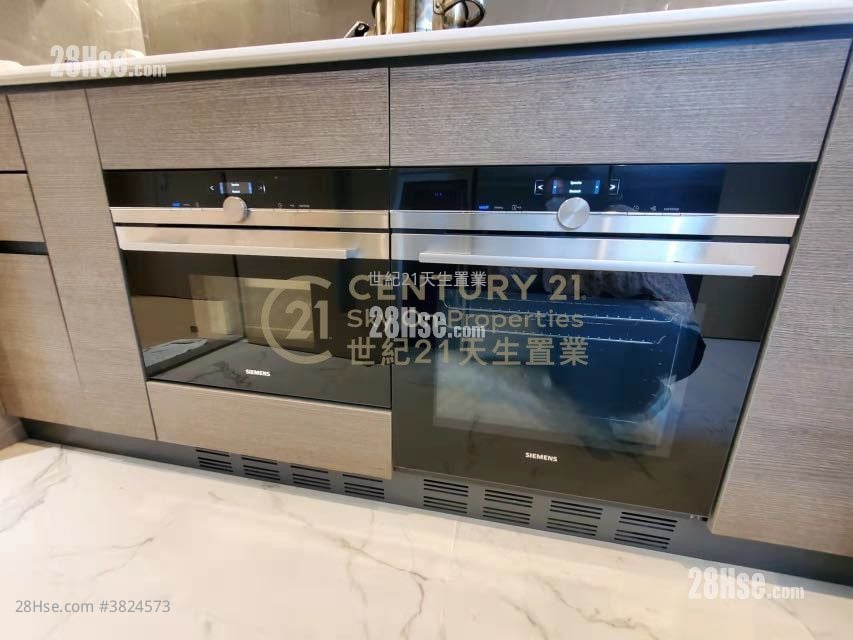 The Bloomsway Sell 4 Bedrooms , 2 Bathrooms 1,215 ft²