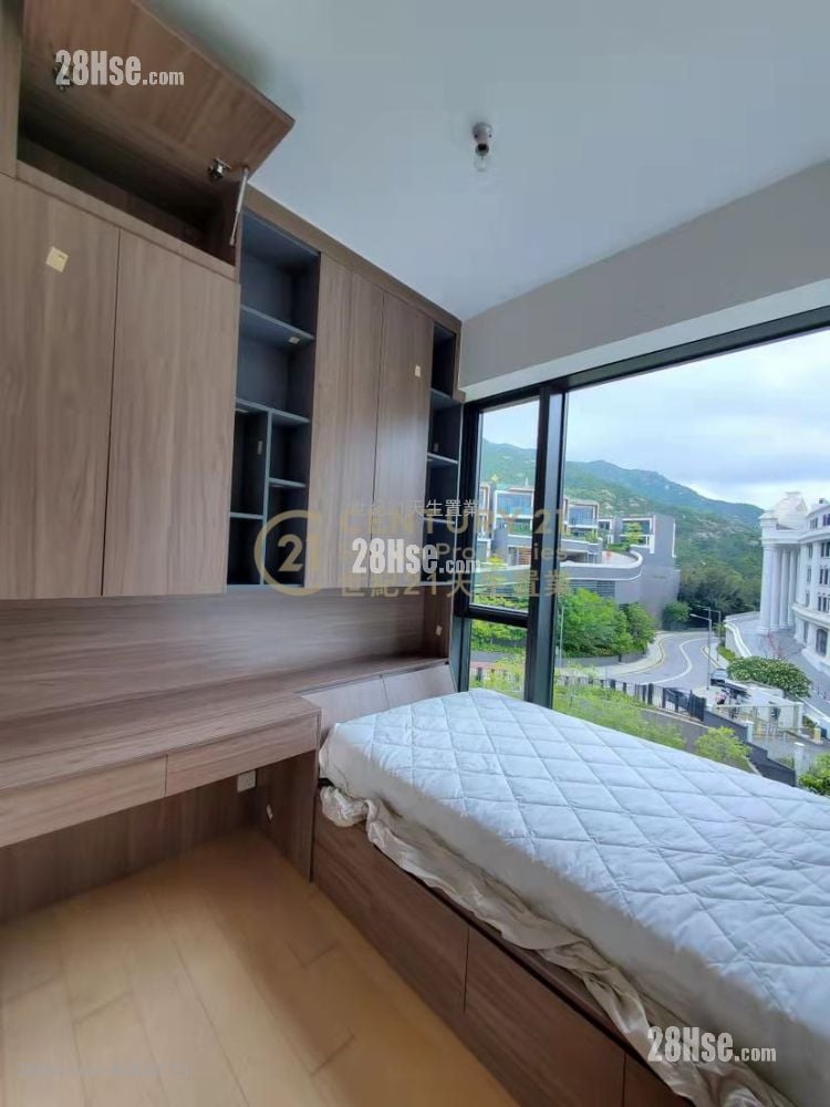 The Bloomsway Sell 4 Bedrooms , 2 Bathrooms 1,215 ft²