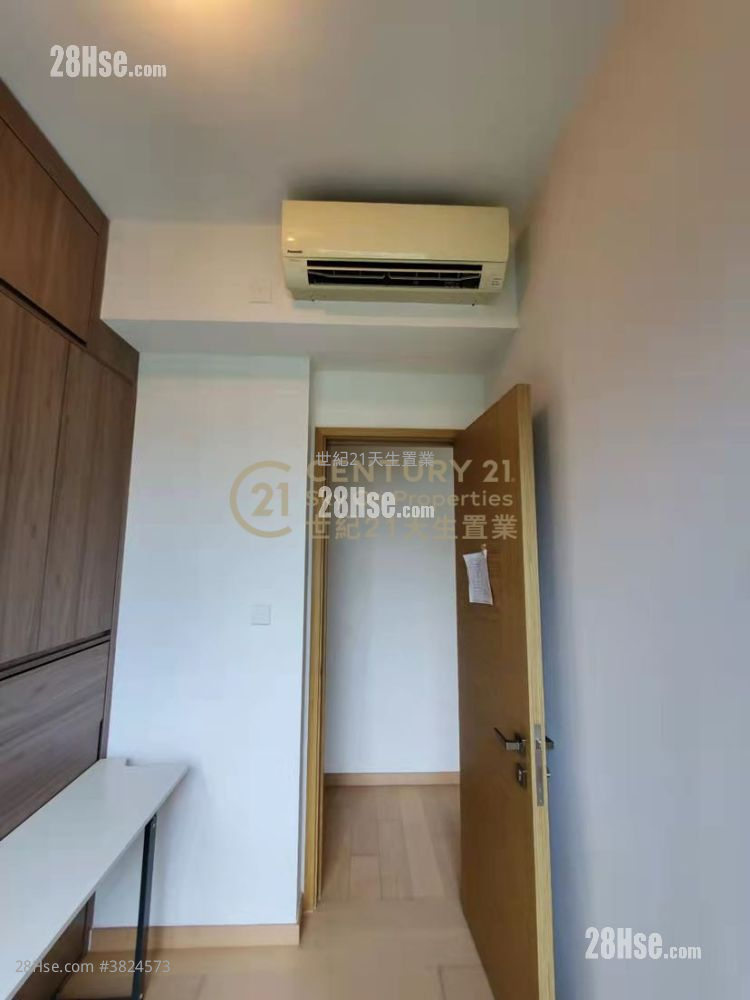 The Bloomsway Sell 4 Bedrooms , 2 Bathrooms 1,215 ft²