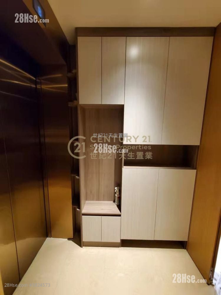 The Bloomsway Sell 4 Bedrooms , 2 Bathrooms 1,215 ft²