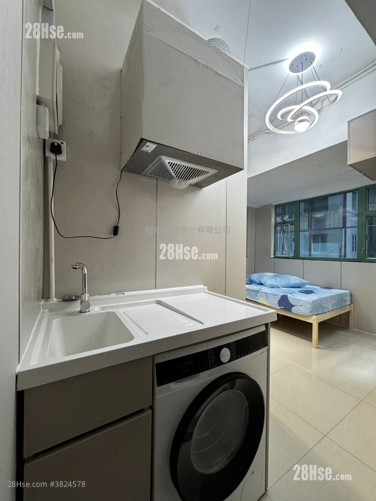 Golden Mansion Rental Studio , 1 Bathroom 180 ft²