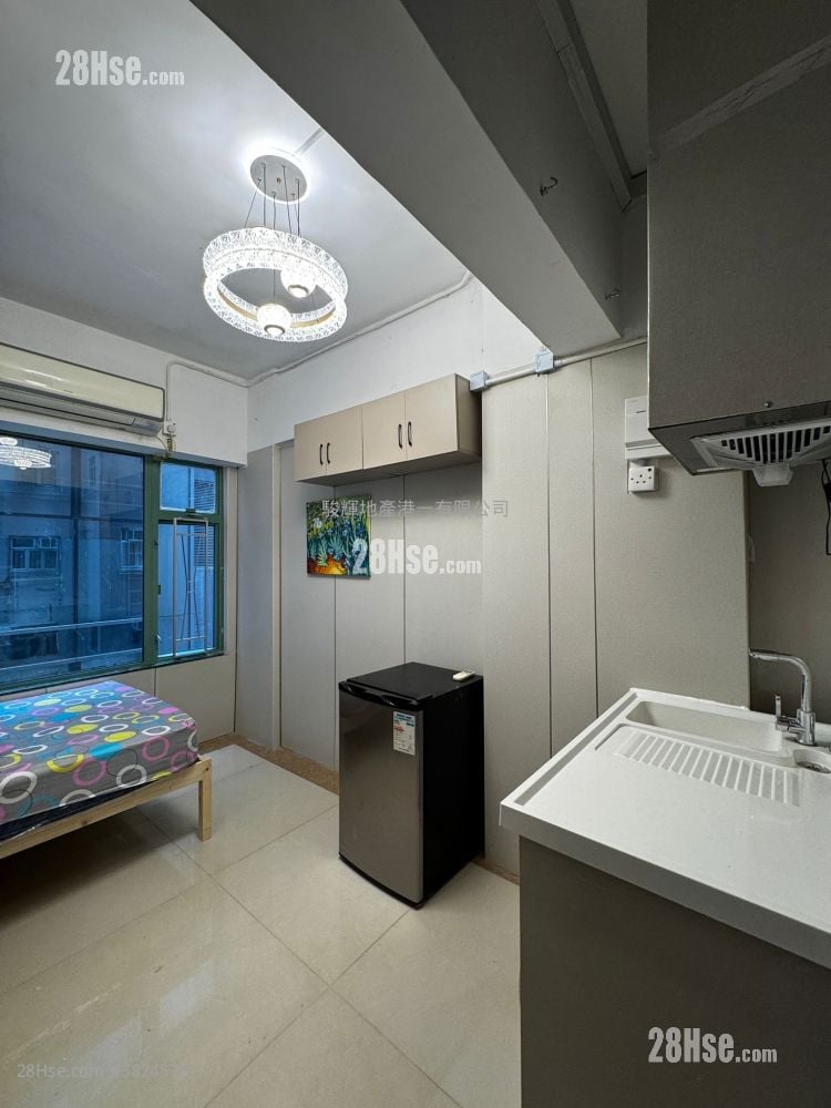 Golden Mansion Rental Studio , 1 Bathroom 180 ft²