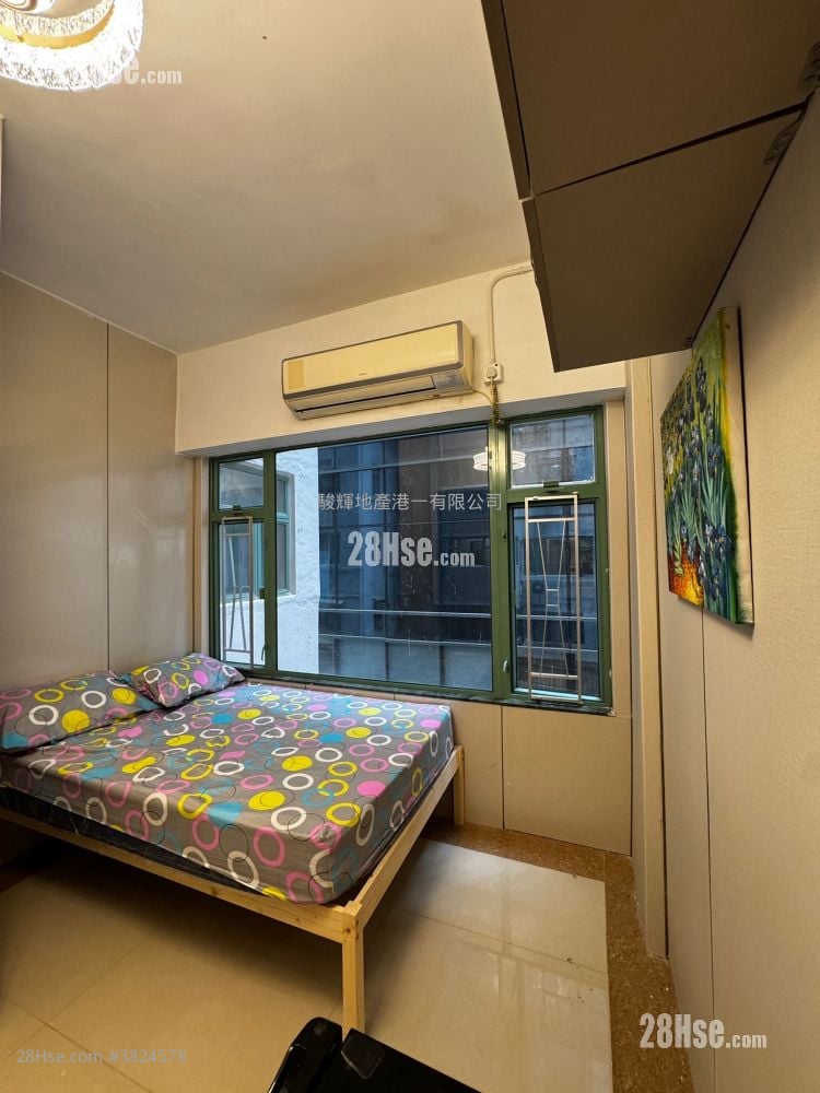 Golden Mansion Rental Studio , 1 Bathroom 180 ft²