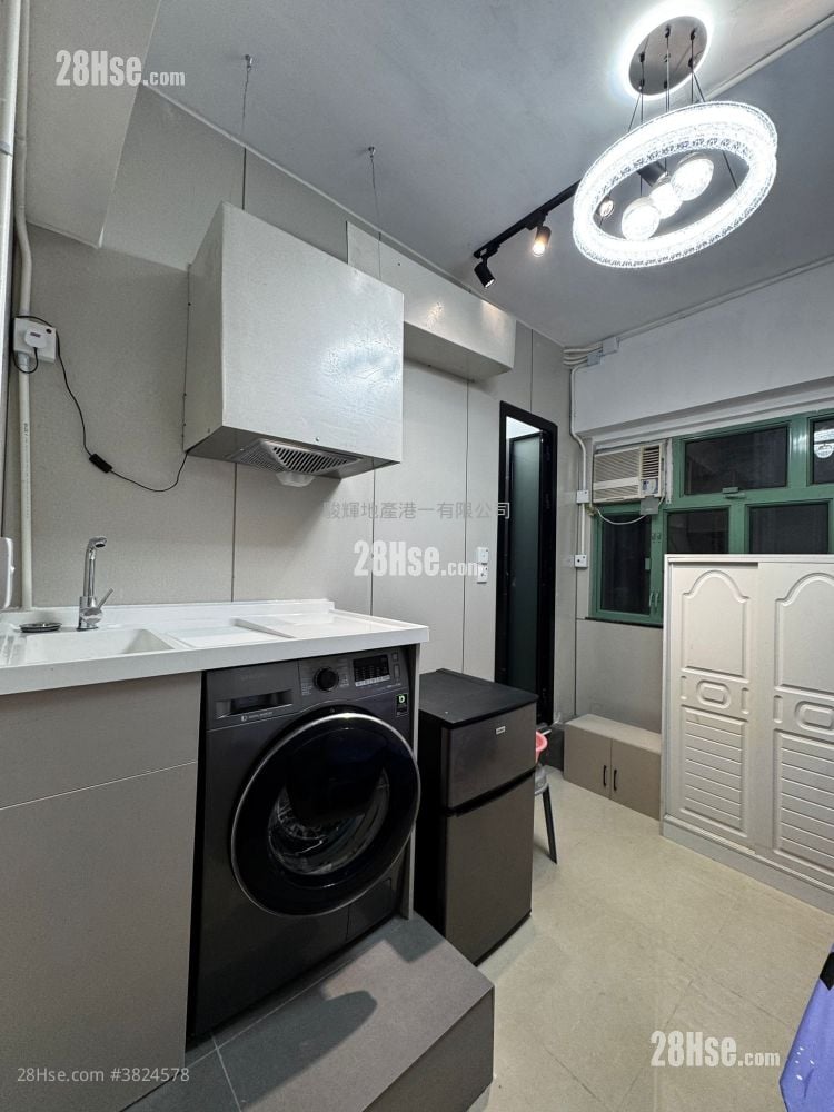 Golden Mansion Rental Studio , 1 Bathroom 180 ft²