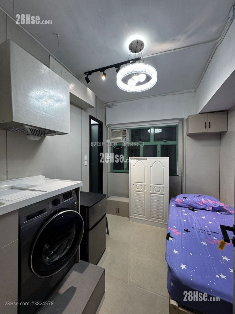 Golden Mansion Rental Studio , 1 Bathroom 180 ft²