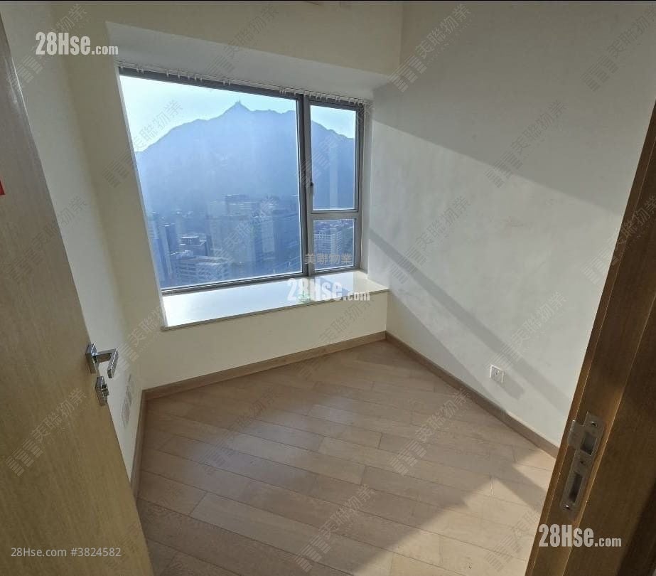 Century Gateway Sell 2 Bedrooms , 1 Bathroom 488 ft²