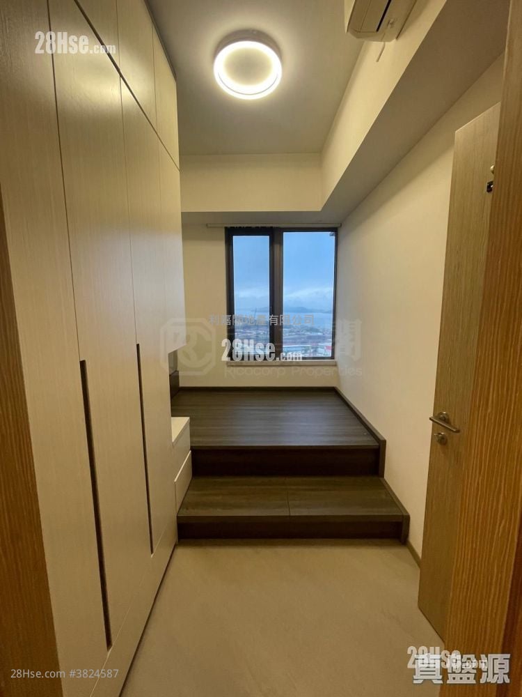 泓碧 售盤 1 房 310 平方呎