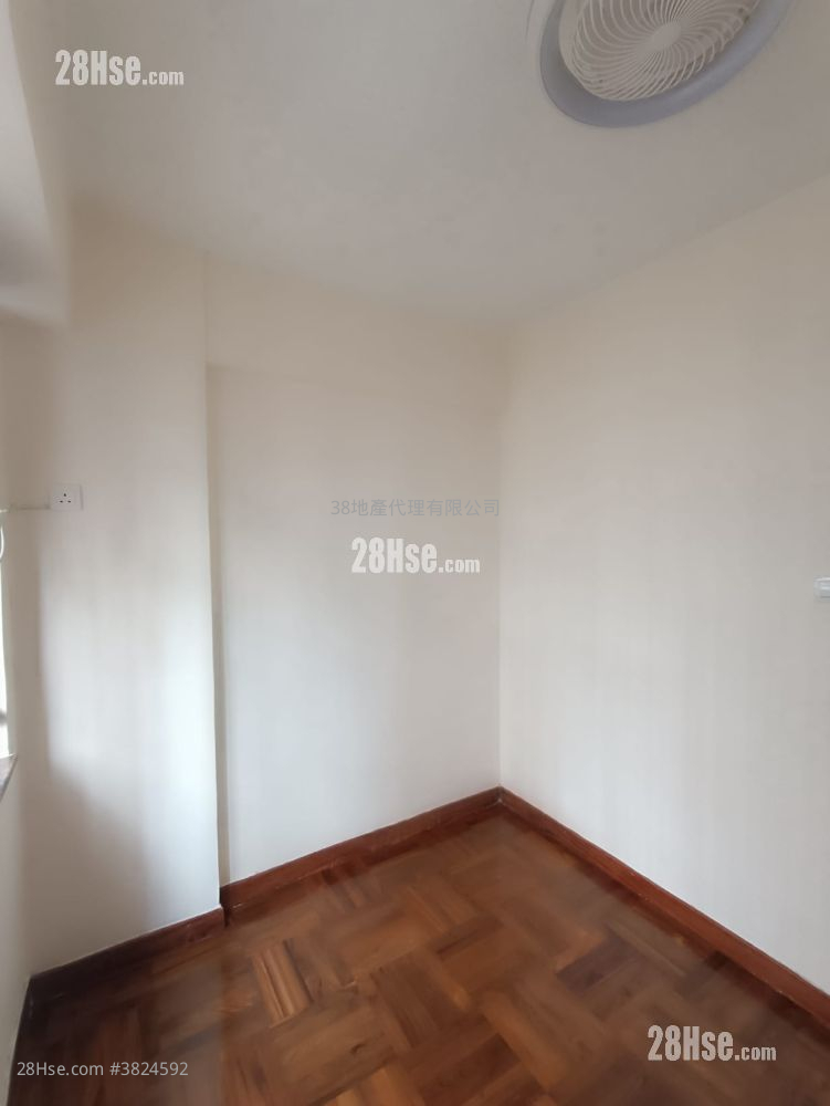 霭华大厦 售盘 2 房 , 1 浴室 321 平方尺