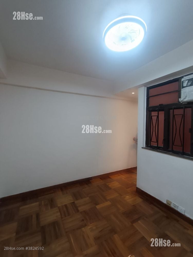 霭华大厦 售盘 2 房 , 1 浴室 321 平方尺