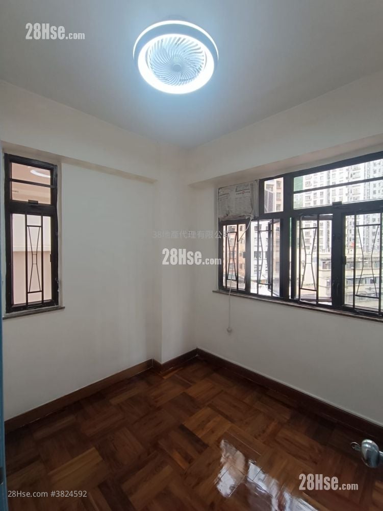 霭华大厦 售盘 2 房 , 1 浴室 321 平方尺