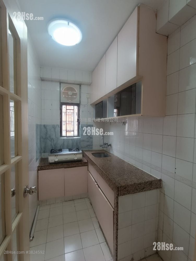 霭华大厦 售盘 2 房 , 1 浴室 321 平方尺