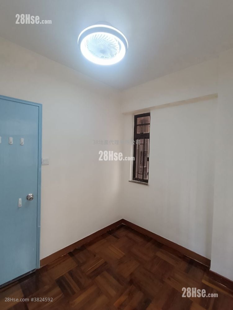 霭华大厦 售盘 2 房 , 1 浴室 321 平方尺