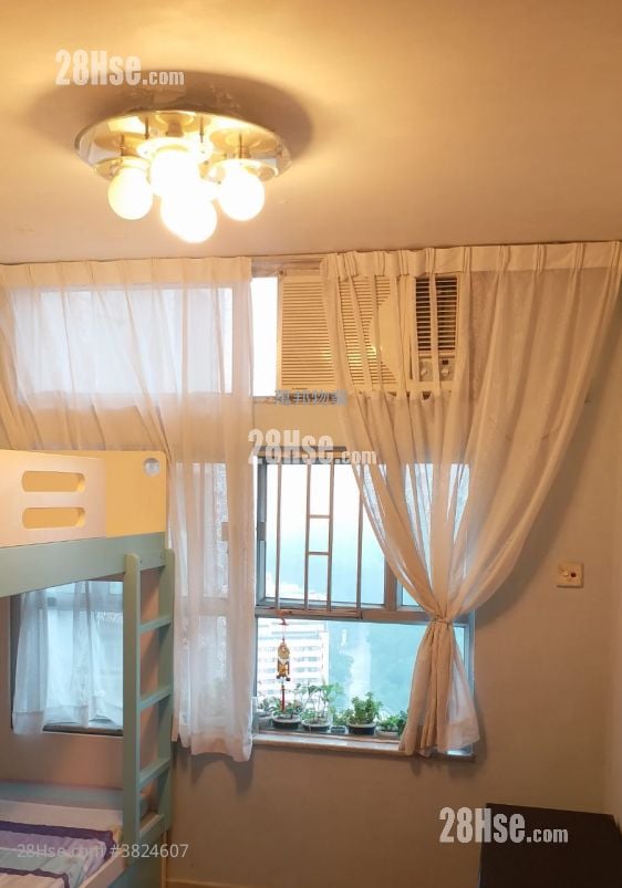 Yee Nga Court Sell 2 Bedrooms , 1 Bathroom 401 ft²