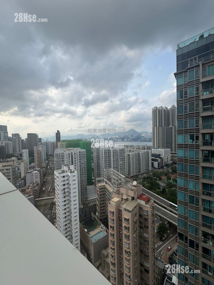 One Eighty Rental 2 Bedrooms 331 ft²