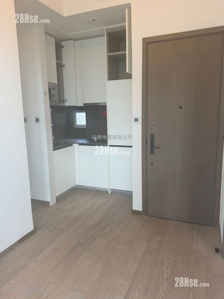 One Eighty Rental 2 Bedrooms 331 ft²