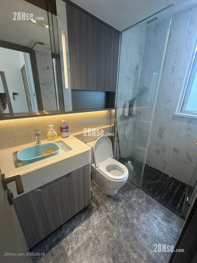 One Eighty Rental 2 Bedrooms 331 ft²