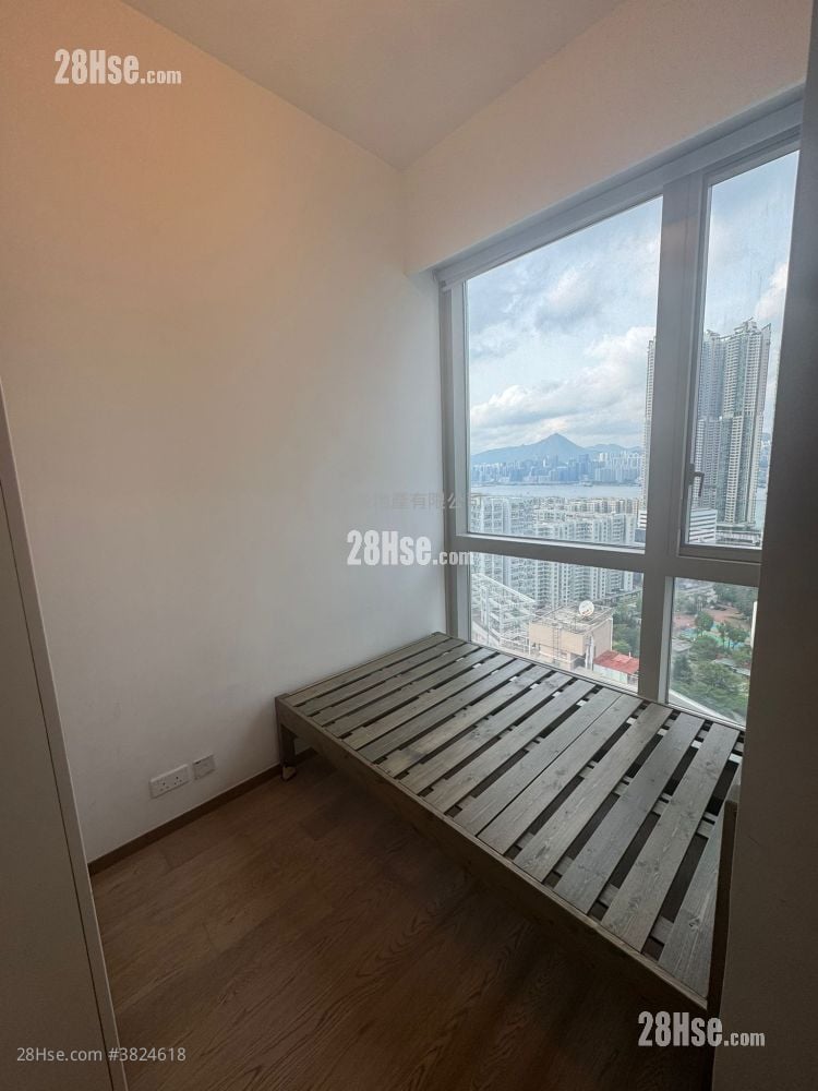 One Eighty Rental 2 Bedrooms 331 ft²