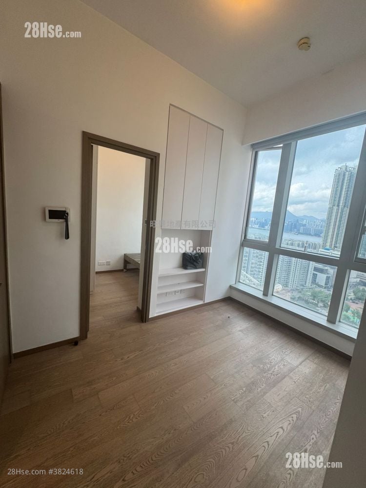 One Eighty Rental 2 Bedrooms 331 ft²