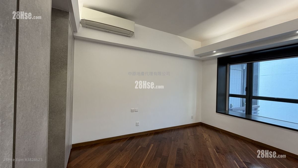 Parc Inverness Sell 2 Bedrooms , 2 Bathrooms 883 ft²