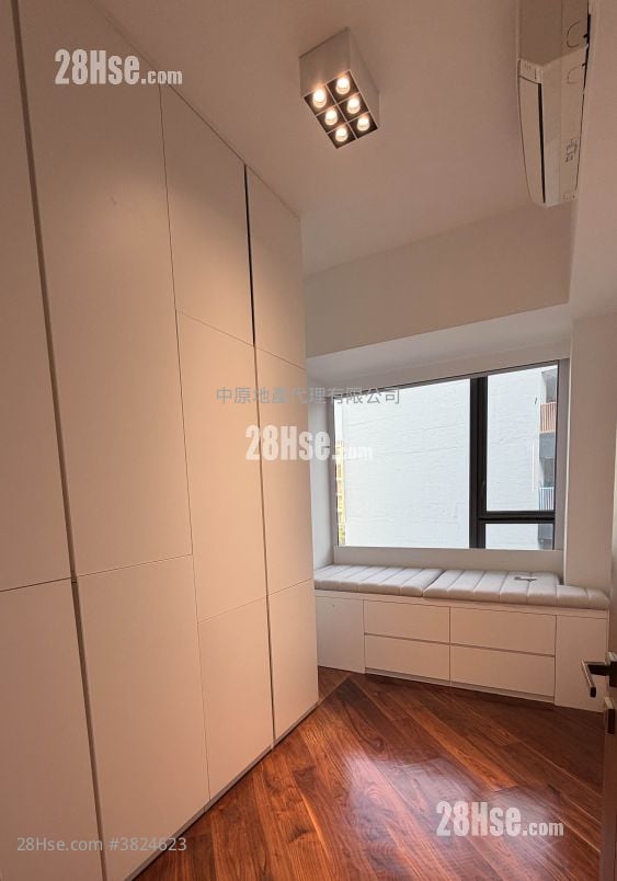 Parc Inverness Sell 2 Bedrooms , 2 Bathrooms 883 ft²