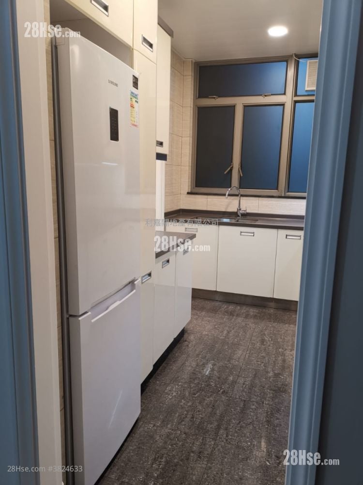 朗逸峰 租盘 4 房 , 3 浴室 1,158 平方尺