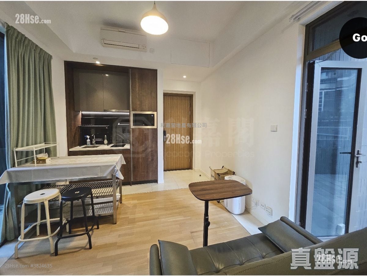 Hyde Park Sell Studio , 1 Bathroom 268 ft²