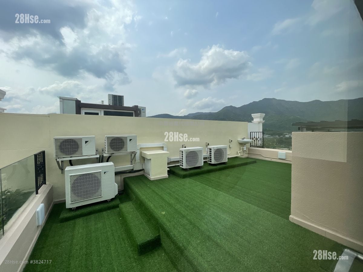 rooftoop: The Beverly Hills Sell 4 Bedrooms , 2 Bathrooms 1,606 ft²