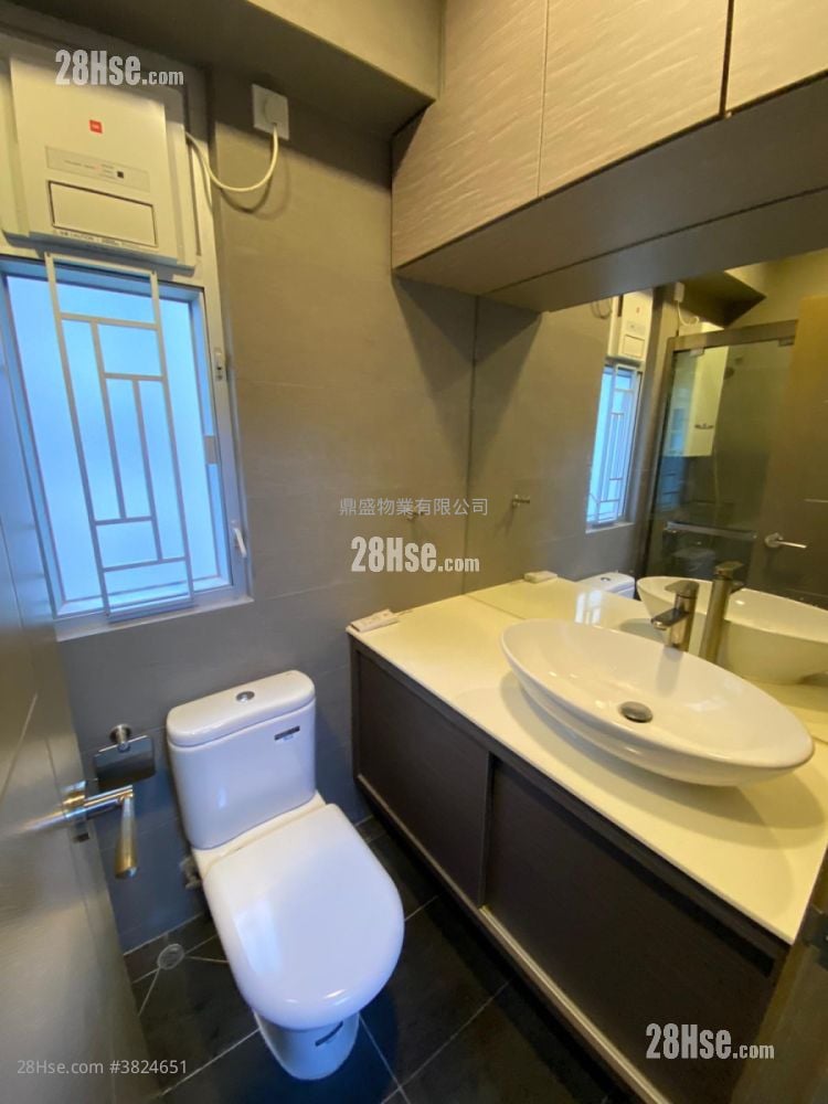 Parker's Court Rental 2 Bedrooms , 1 Bathroom 342 ft²