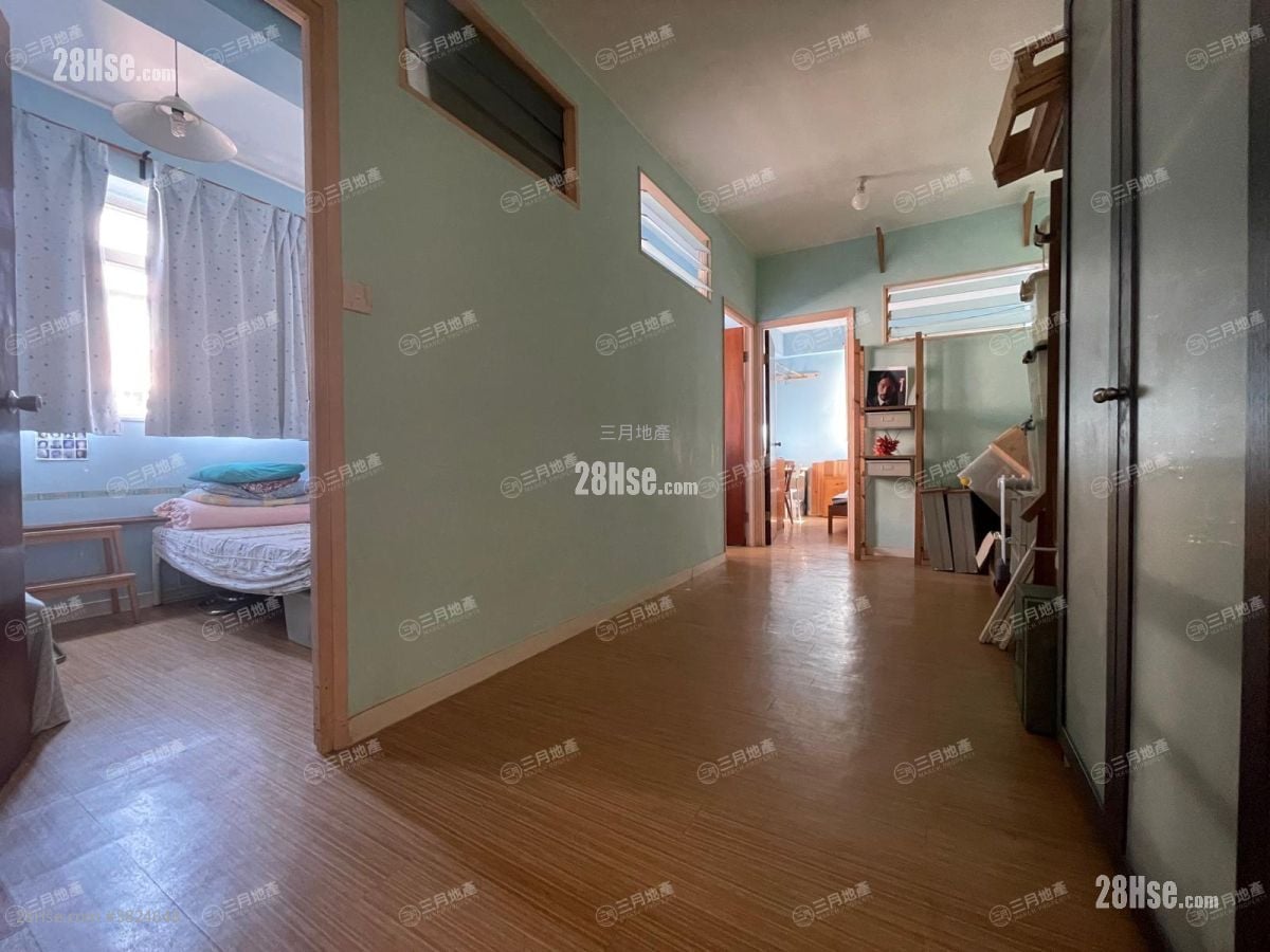 展望大廈 售盤 3 房 829 平方呎