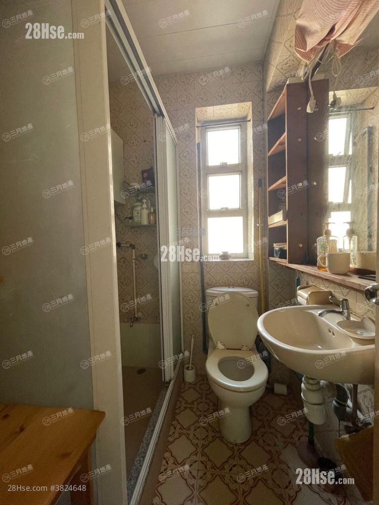 展望大廈 售盤 3 房 829 平方呎