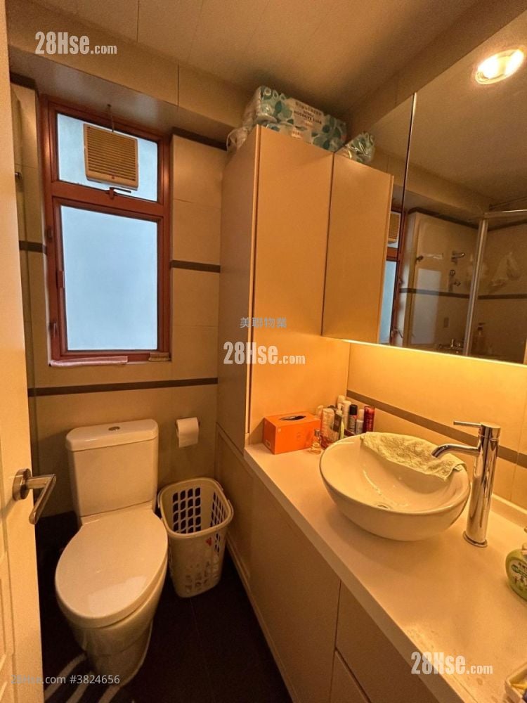 Greenpark Villa Sell 3 Bedrooms , 2 Bathrooms 716 ft²