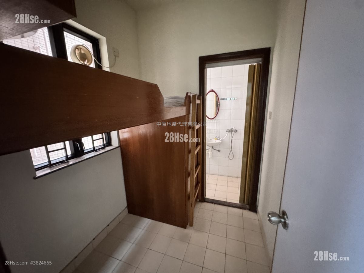 servant’s room: Meadowlands Sell 3 Bedrooms , 1 Bathroom 972 ft²